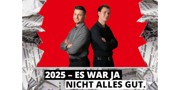 Die beiden Kabarettisten Henning Ruwe und Martin Valenske mit verschränkten Armen