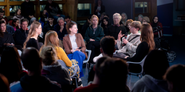 Fishbowl-Diskussionsrunde mit Zuschauern